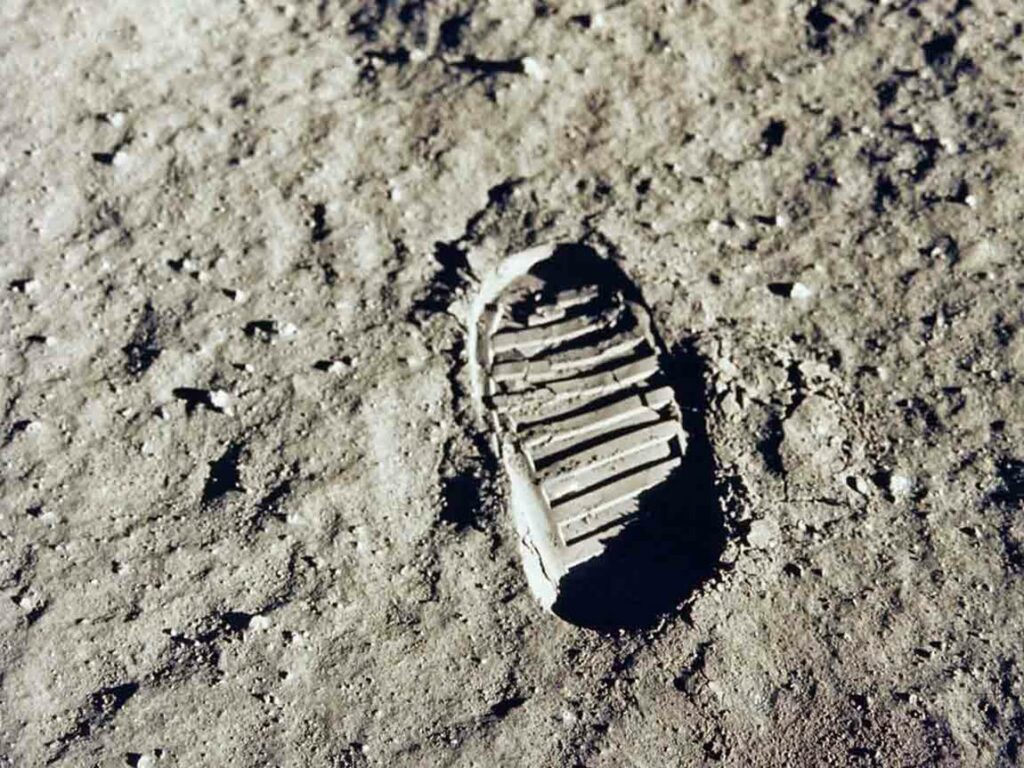 lune pied fiche astromomes