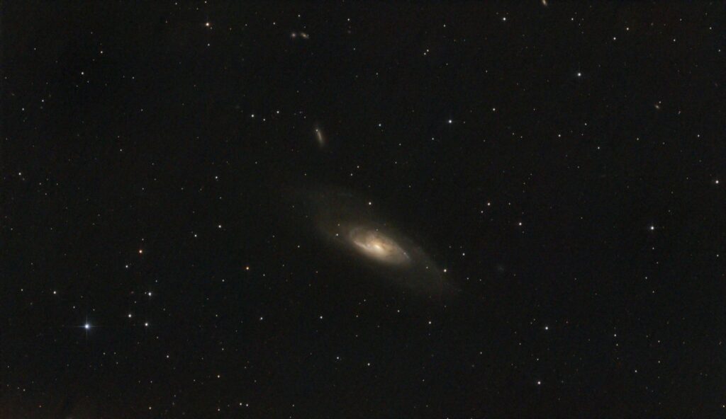 catalogue messier m106